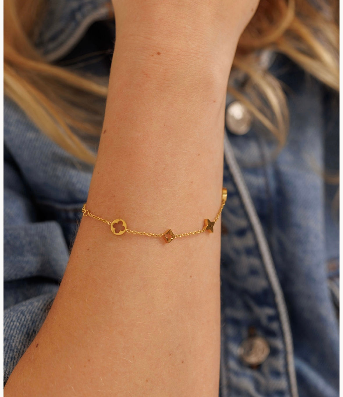 Gold Hollow Clover Bracelet