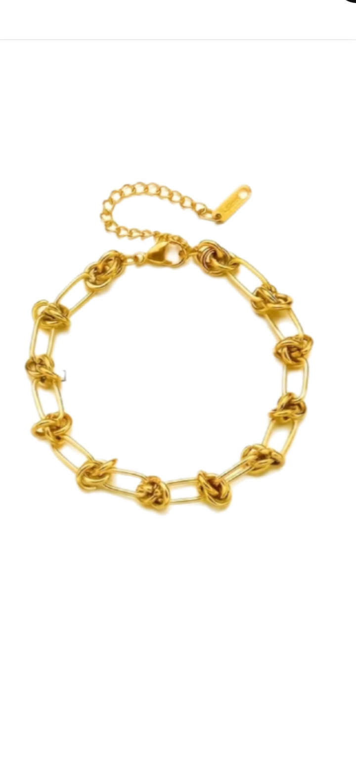 The Aurelia Knot Link Bracelet