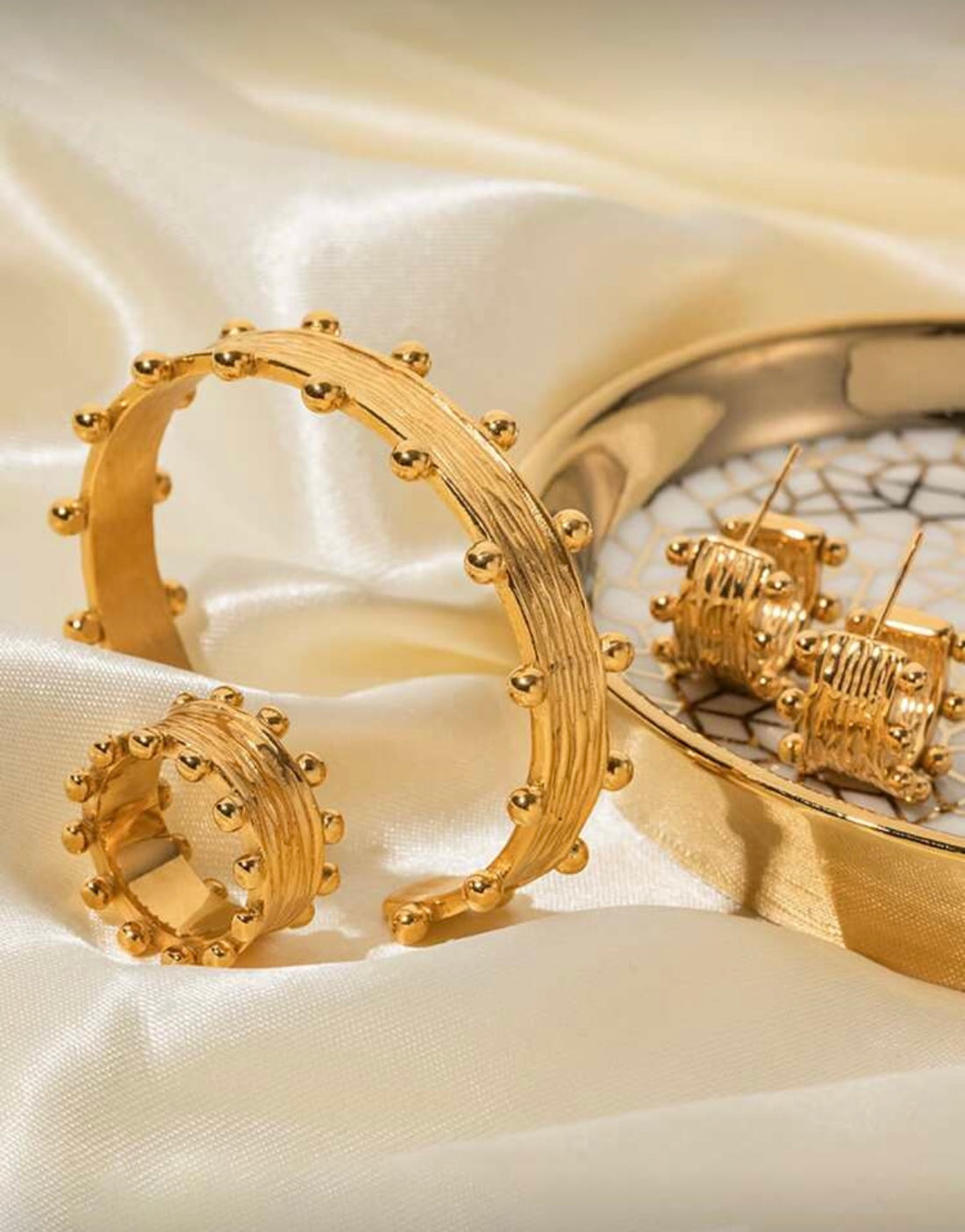 Bold Sphere Bangle