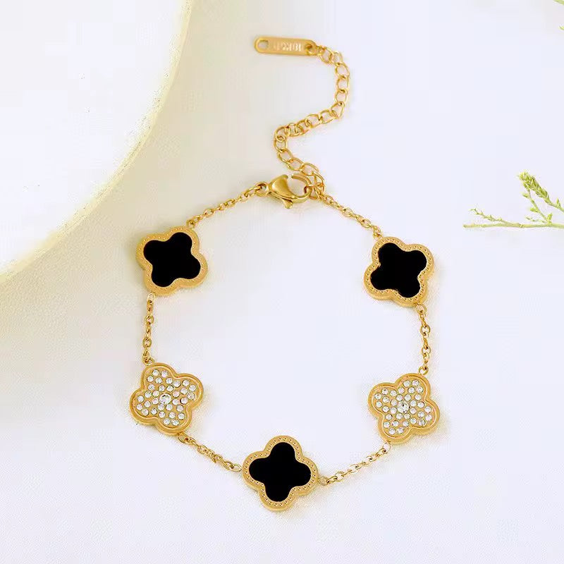 Diamante Clover Shell Bracelet