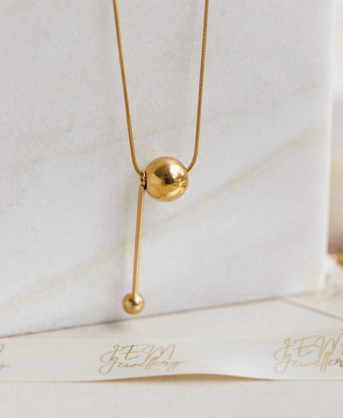 Luxury Gold Geometric Necklace