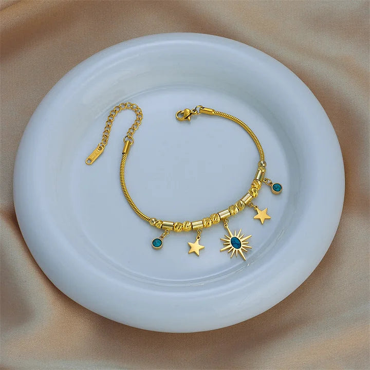 Stunning Gold Star Charm Bracelet