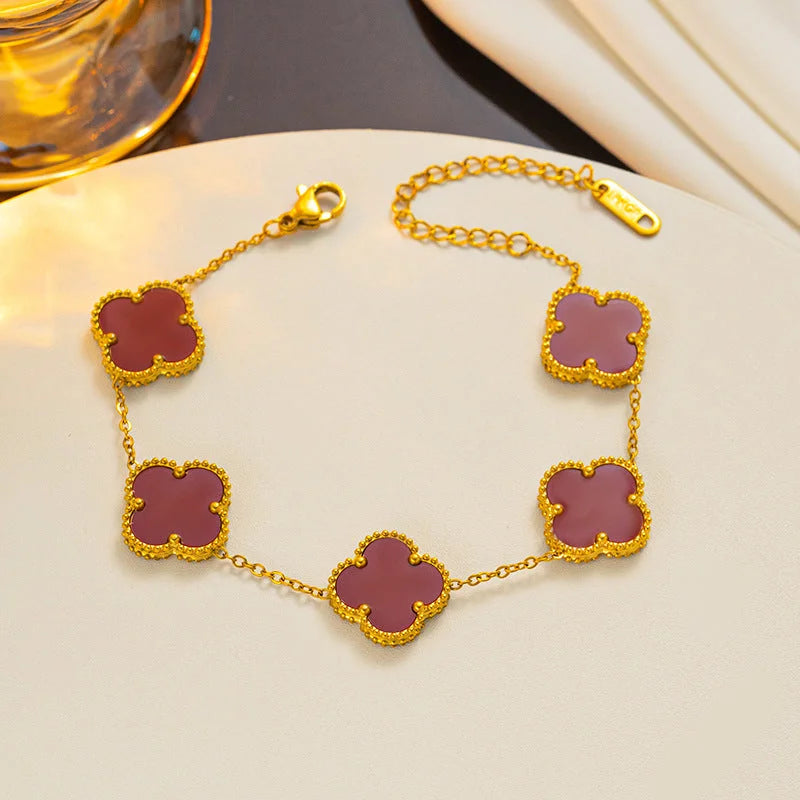 CLOVER DEEP RED CHARM BRACELET