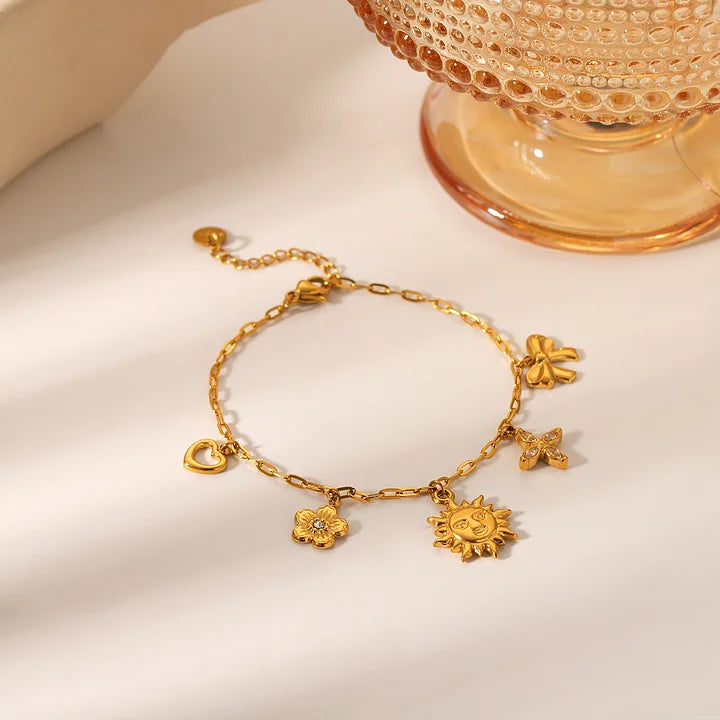 Customised Beautiful Gold Charm Bracelet