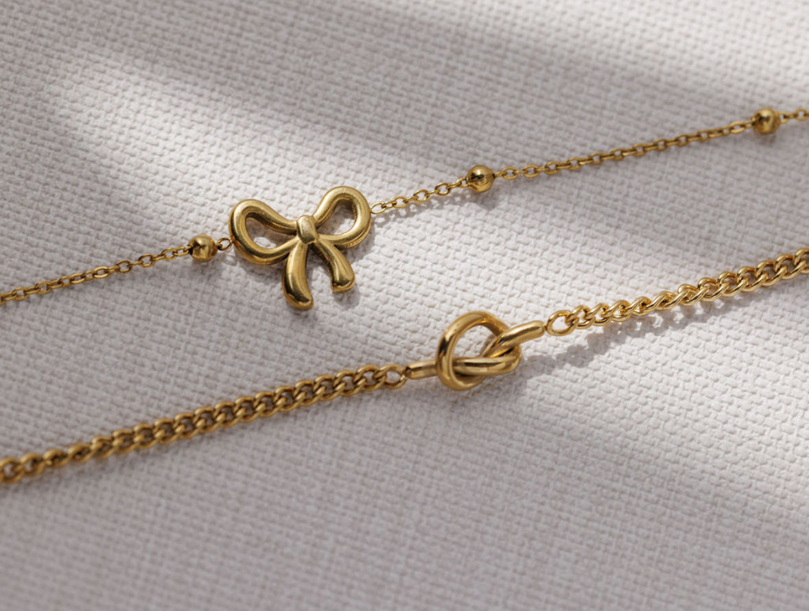 Gold Knot Chain Charm Bracelet