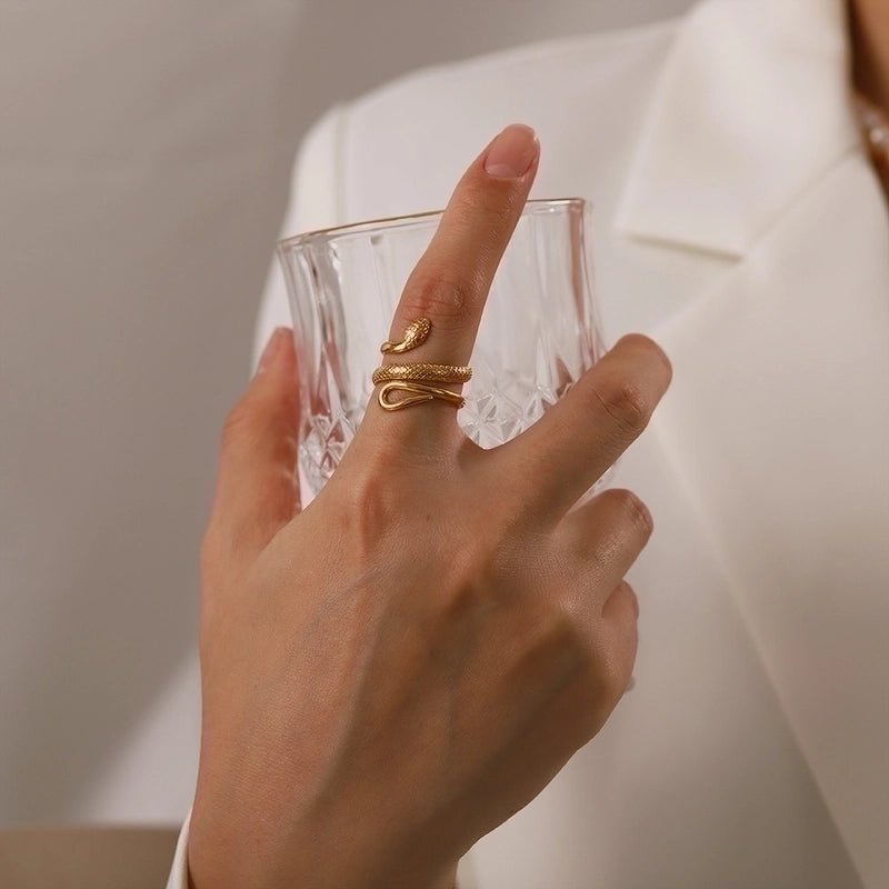 JEM Serpenté Ring.